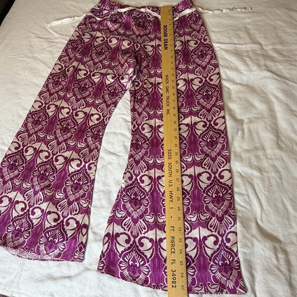 ALEXIS Purple Boho Wide Leg Pants Size L High Waist Drawstring Statement Print - Picture 9 of 10